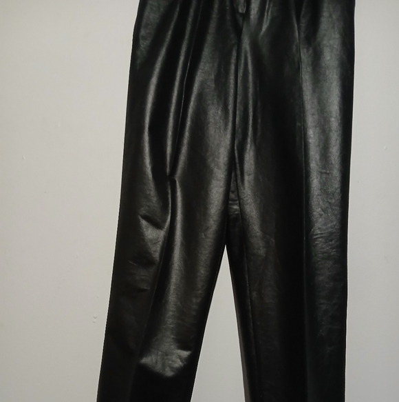 City Girl Ladies Black Dress Pants. Size 16. - Picture 2 of 12